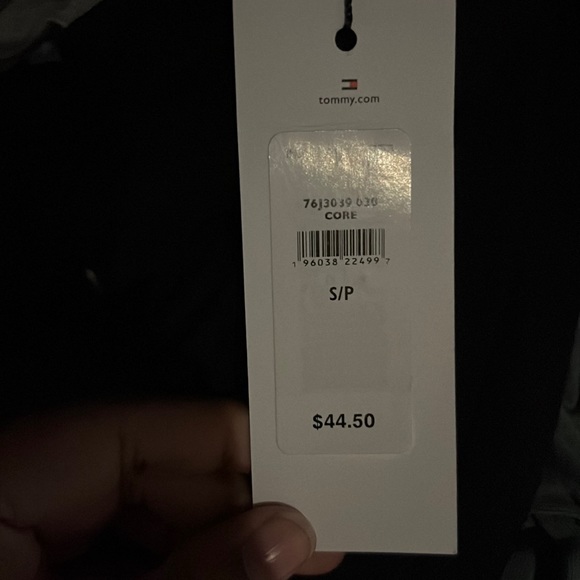 Tommy Hilfiger women’s tee(BRAND NEW) - Picture 5 of 5